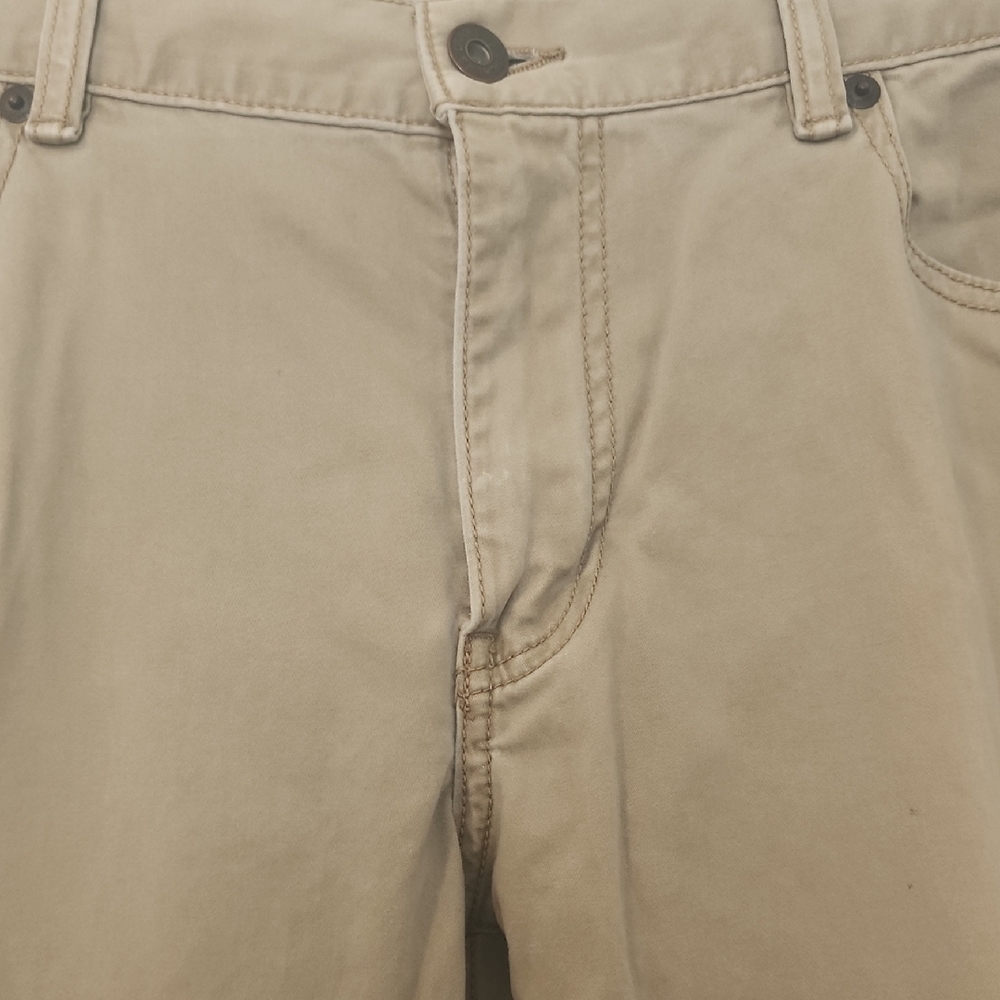 36 X 25  SHORT MAN'S Dockers Men's Khaki Chinos - Picture 2 of 10